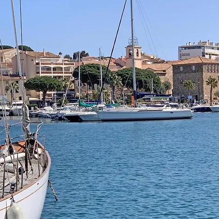 Maison Du Port Apartment *