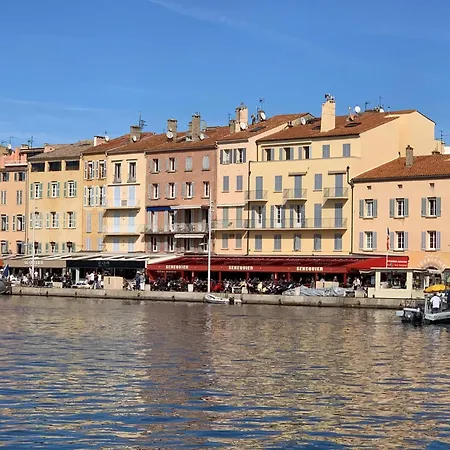 Maison Du Port Apartment *