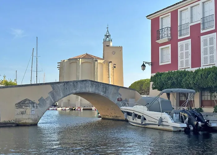 Maison Du Port Apartment *